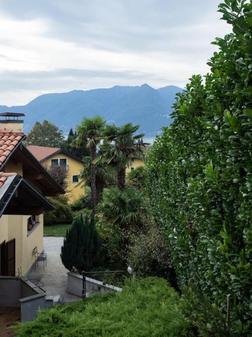 La Tua Villa Sul Lago - Casa Kollegger Luino Exteriör bild